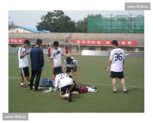 激烈角逐的足球小组赛精彩瞬间与球队表现全解析 激烈角逐的足球小组赛精彩瞬间与球队表现全解析