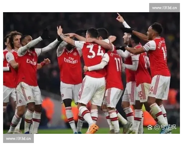 足球赛场风云再起：豪门对决揭示新一轮冠军争夺战的玄机 - 副本 (3) - 副本